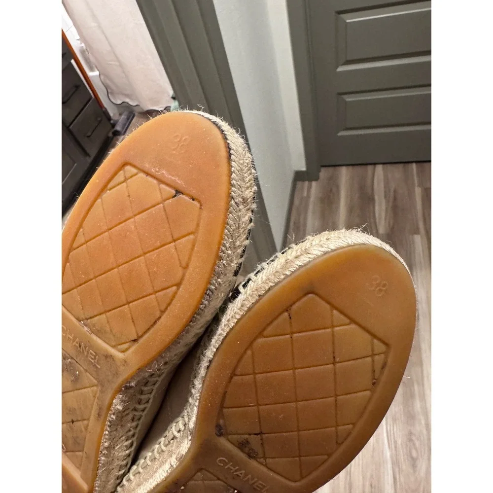 Chanel Lambskin Leather Espadrilles Beige Black CC Logo Flats  38 (missin insole